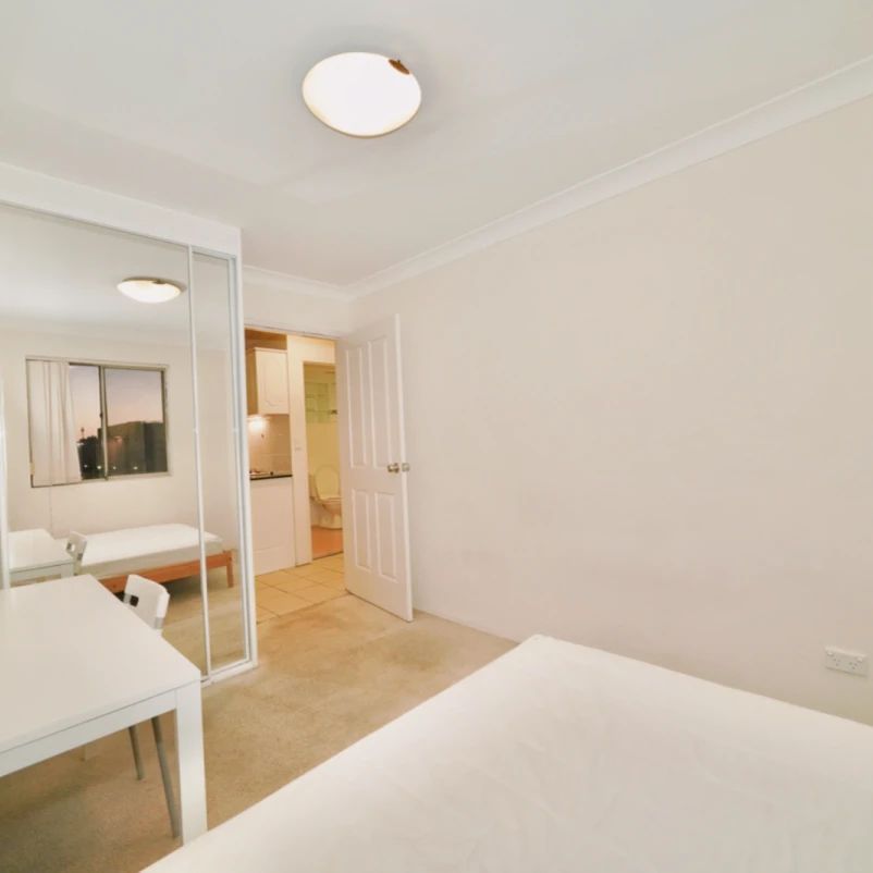 2 bed 1.5 bath - Photo 1