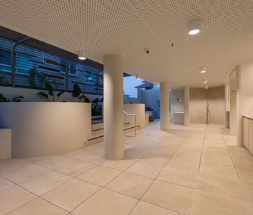 Brand-New 2 Bed Apartment in Elevaire, Palm Beach - Photo 2