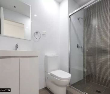 MGM MARTIN – THREE BEDROOM APARTMENT - Photo 2