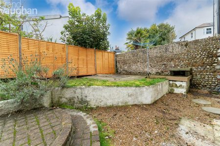 3 bedroom apartment to rent - Photo 4