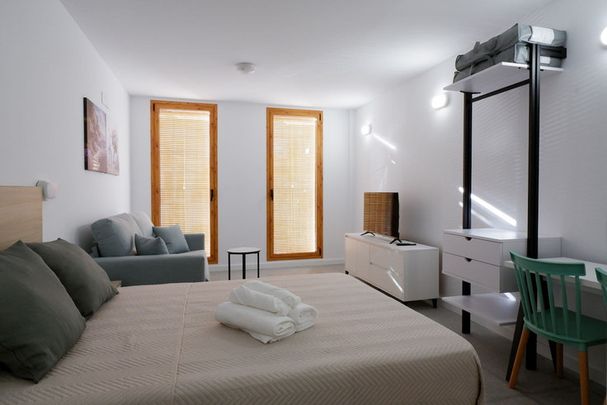 Carrer de Sant Pere - Photo 1