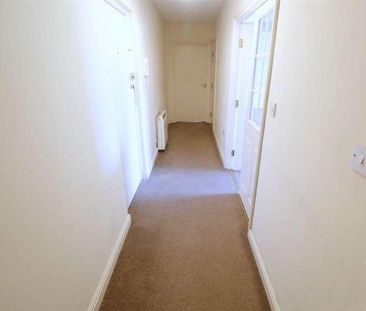 Chertsey Road, Byfleet, KT14 - Photo 6