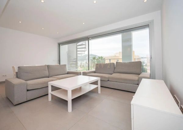 Apartamento de alquiler en Passatge Joan Marí Cardona, Santa Eulària Des Riu,, 4, Santa Eulària