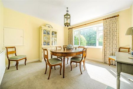 4 bedroom bungalow to rent - Photo 2