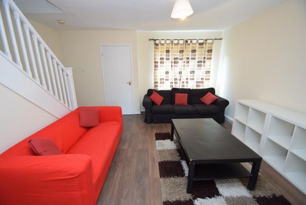 3 bedroom terraced house to rent - Photo 1