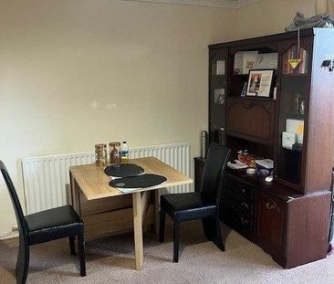 2 bedroom semi-detached house to rent - Photo 2