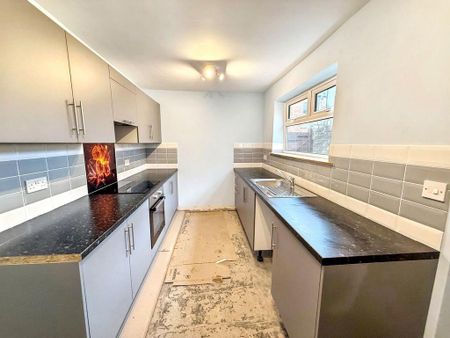 2 bedroom terraced house to rent - Photo 3