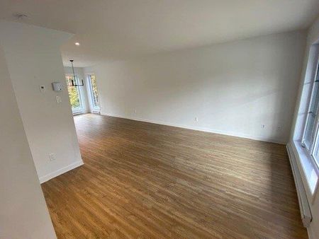 Appartement - 02-592 Rue St-Charles S. - Photo 4