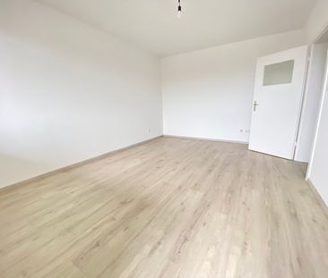 Schöne 3 Zimmerwohnung mit Balkon - Foto 3