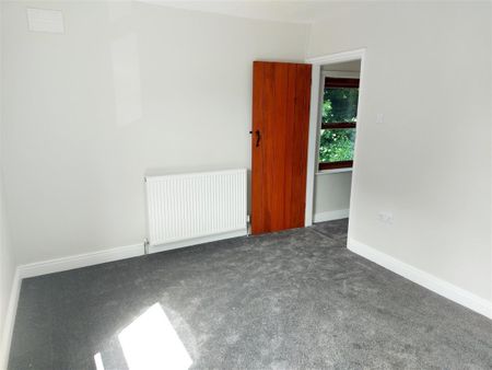 3 bedroom End of terrace house to rent - Photo 2