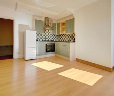 West Watford - Photo 6