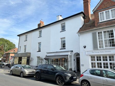 2 bedroom Two Bedroom Town House to rent - Photo 5