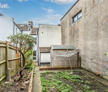 4 bedroom terraced house to rent - Photo 1