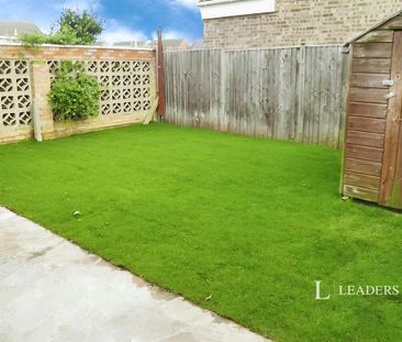 3 bedroom semi-detached house to rent - Photo 3
