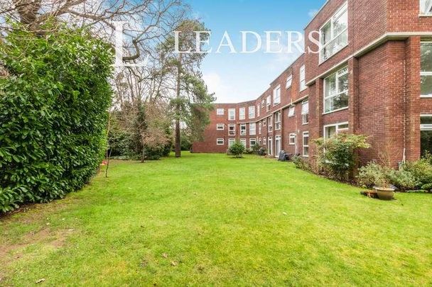 Queens Court, Ellesmere Road, KT13 - Photo 1