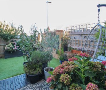 2 bedroom end of terrace house to rent - Photo 6