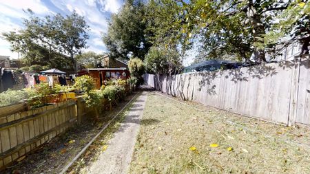 3 bedroom flat share to rent - Photo 5