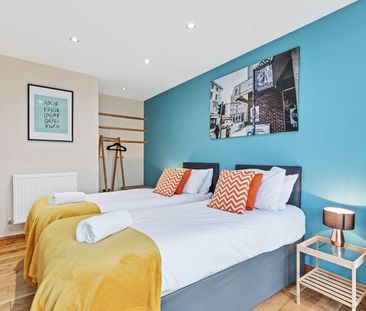 3 Bed Terraced House, Marine Terrace Mews, BN2 - Photo 3