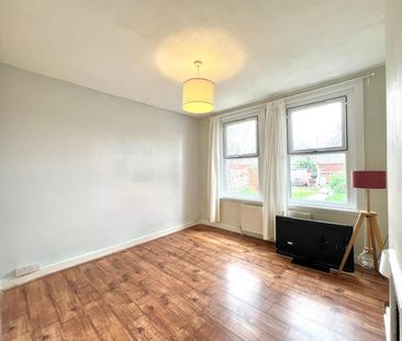 Brettenham Road, London - Photo 5