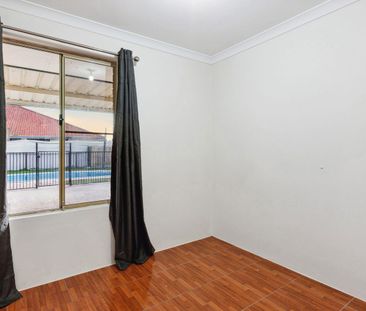 78 Murchison Road, Waikiki, WA 6169 - Photo 3