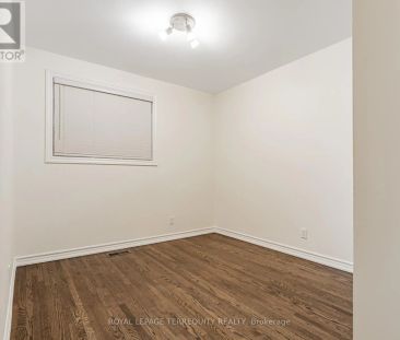 5 ROCHELLE CRESCENT - Photo 4