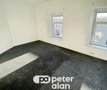 2 bedroom property to rent - Photo 1