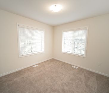 For Lease - 21 Legacy Lane, Thorold, Ontario - Photo 4