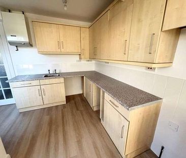 Glebe Road, Egham, TW20 - Photo 2