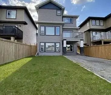 BEAUTIFUL, WALK OUT BASEMENT SUITE W/PARKING | 9863 222 Street Northwest, Edmonton - Photo 1