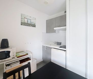 Location Appartement 1 pièce 25m² LA ROCHELLE 17000 - Photo 1