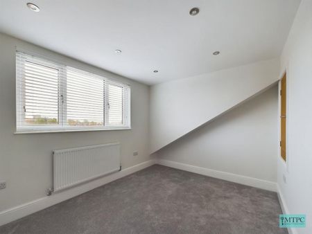 3 bedroom terraced house to rent - Photo 5