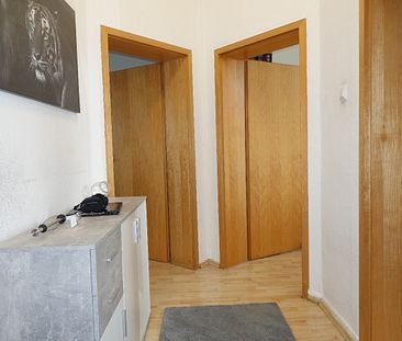 Ca. 54 m² große 2-Zimmer-Erdgeschosswohnung mit Tageslichtbad und Balkon in Hagen-Eilpe - Foto 2