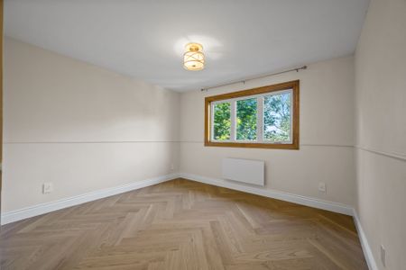 For Lease - 172 Humbercrest Boulevard, Toronto, Ontario - Photo 2