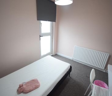 Whitchurch Road, Cardiff - Photo 4