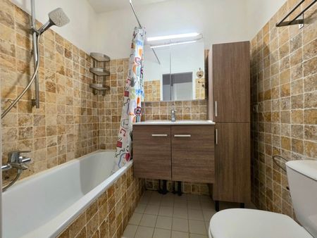 Rez-de-chaussée - à louer - Photo 3