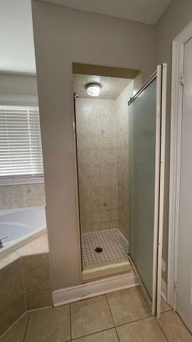 For Lease - 98 Everingham Circle Unit# Upper, Brampton, Ontario - Photo 2