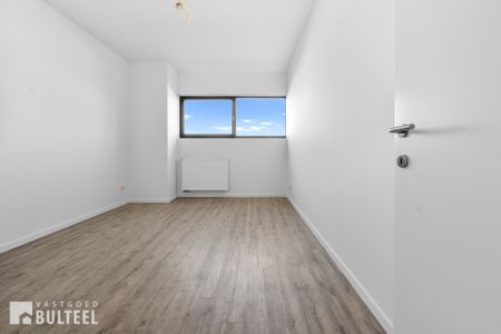 Instapklaar en energiezuinig appartement met ruim terras! - Photo 4