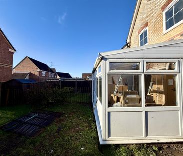 3 Bedroom House - End Terrace To Let - Photo 5