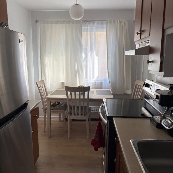 3 ½ à louer à Montréal – 1 220 $/mois - Photo 1