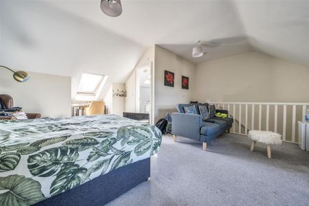 3 bedroom terraced house to rent - Photo 5