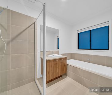 73 Cordata Drive, Point Cook VIC 3030 - House For Rent | Domain - Photo 4