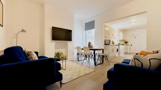 6 Bedroom House - Photo 1