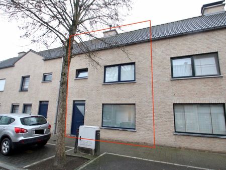 Woning met 3 slaapkamers en tuin met dubbele garage te huur - Foto 3