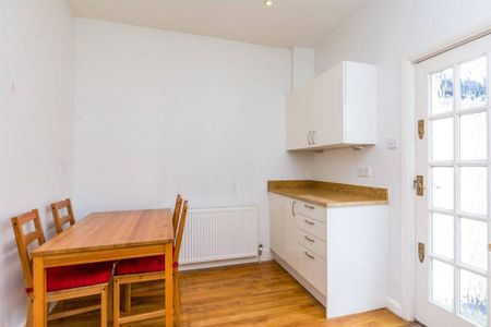 2 bedroom semi-detached house to rent - Photo 5