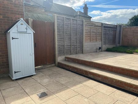 2 bedroom terraced house to rent - Photo 5