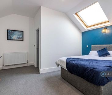 1 bedroom in a house share to rent - Photo 6