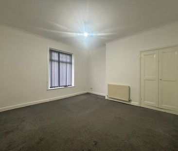 2 Bed Terraced House, Beauchamp St, OL6 - Photo 3