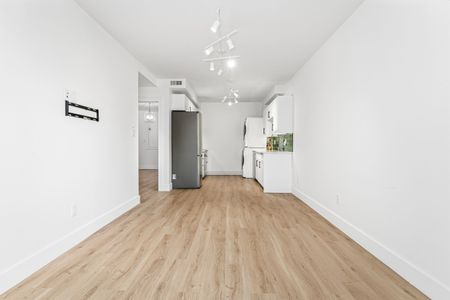 For Lease - 16 Rosemount Avenue Unit# Lower, Toronto, Ontario - Photo 5
