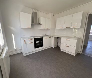 Location Appartement 3 pièces 72m² BOULOGNE SUR MER 62200 - Photo 3