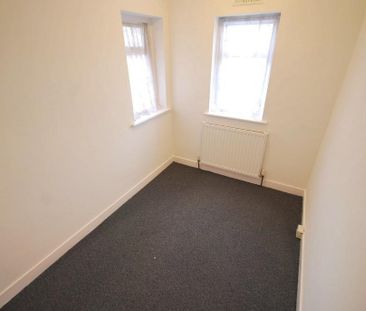 4 Bed Semi-Detached House, Grittleton Avenue, HA9 - Photo 2